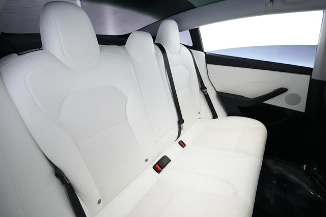 2024 Tesla Model 3 — photo 4 of 24