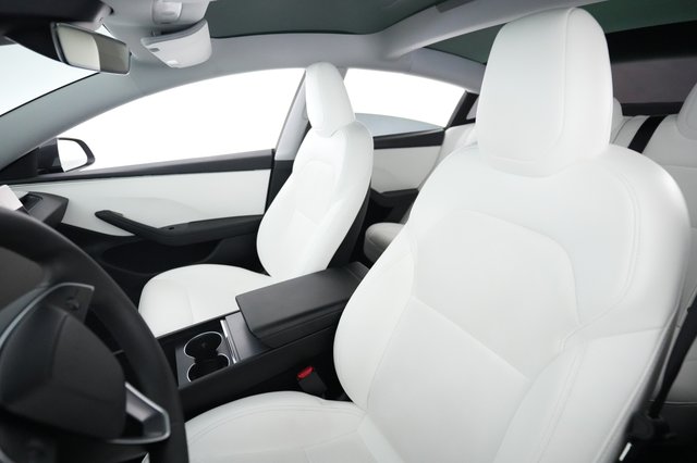 2024 Tesla Model 3 — photo 3 of 24