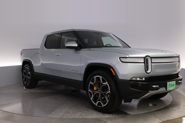 2023 Rivian R1T — photo 10 of 27