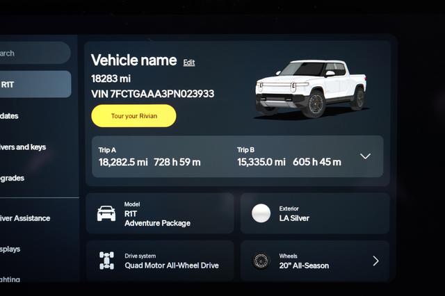 2023 Rivian R1T — photo 5 of 27