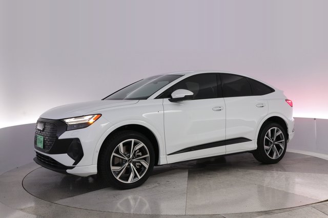 2023 Audi Q4 Sportback e-tron — photo 14 of 23