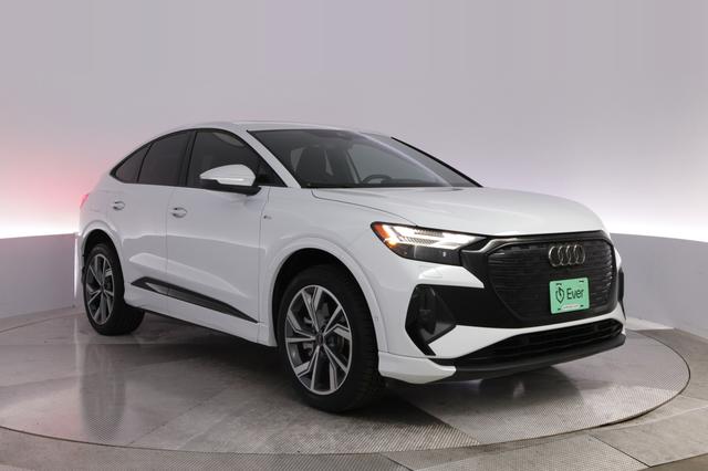 2023 Audi Q4 Sportback e-tron — photo 10 of 23