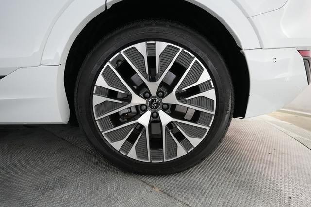 2024 Audi Q8 e-tron — photo 7 of 25