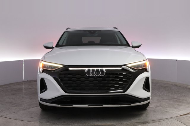 2024 Audi Q8 e-tron — photo 9 of 25