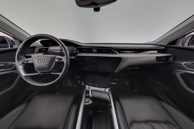 2024 Audi Q8 e-tron — photo 21 of 25