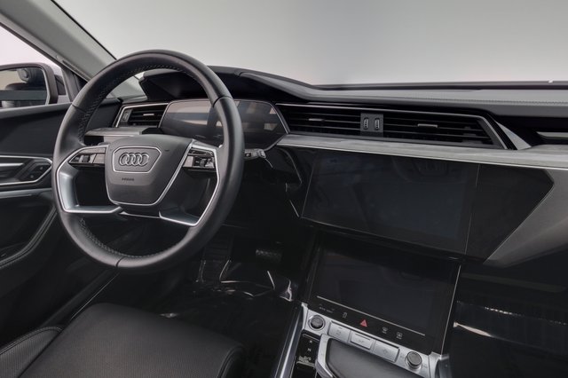2024 Audi Q8 e-tron — photo 20 of 25