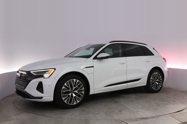 2024 Audi Q8 e-tron — photo 14 of 25