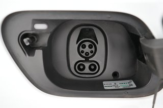 2022 Volkswagen ID.4 — photo 8 of 24