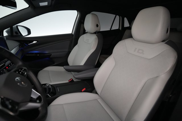 2022 Volkswagen ID.4 — photo 3 of 23