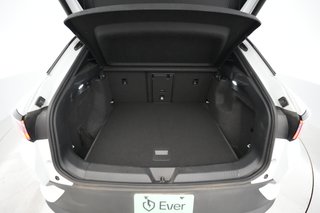 2022 Volkswagen ID.4 — photo 6 of 24