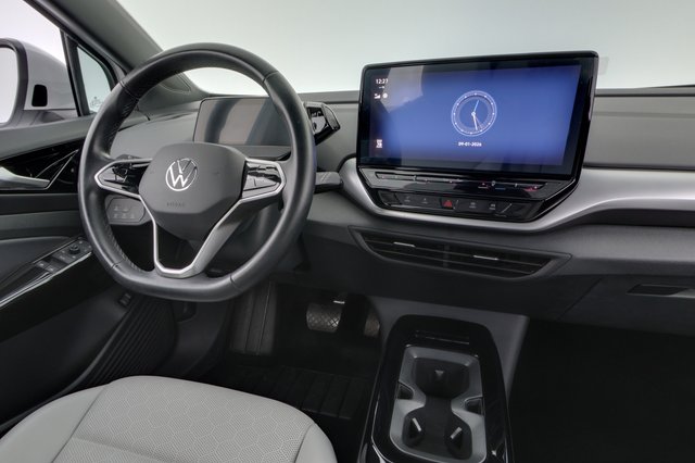 2022 Volkswagen ID.4 — photo 20 of 23