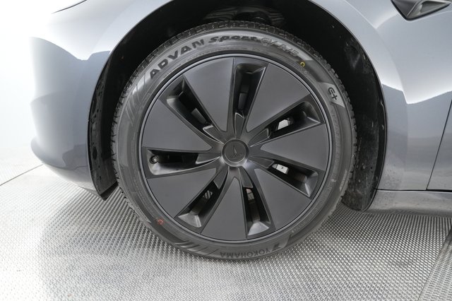 2024 Tesla Model 3 — photo 15 of 23