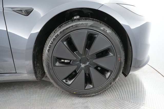 2024 Tesla Model 3 — photo 16 of 23
