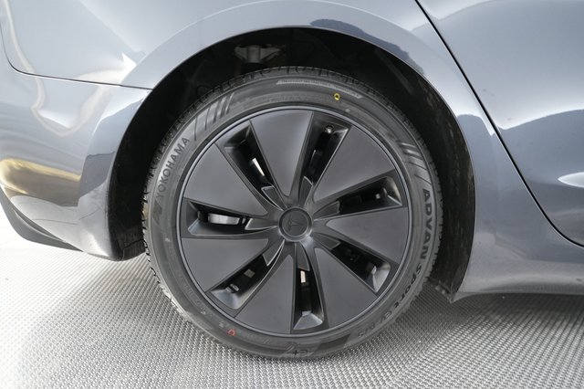 2024 Tesla Model 3 — photo 17 of 23