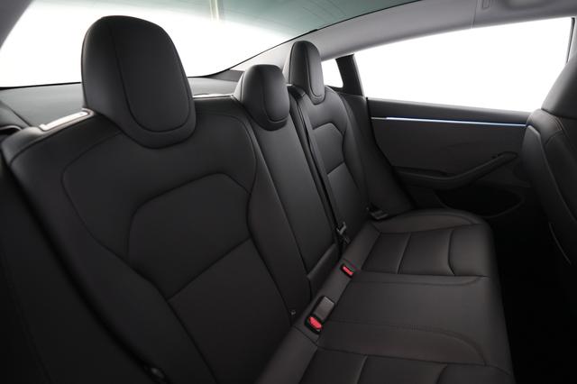 2024 Tesla Model 3 — photo 4 of 23