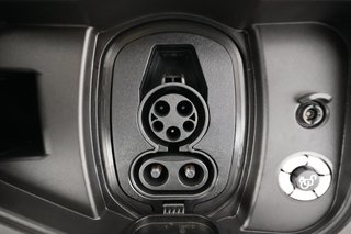 2023 Ford F-150 Lightning — photo 8 of 20