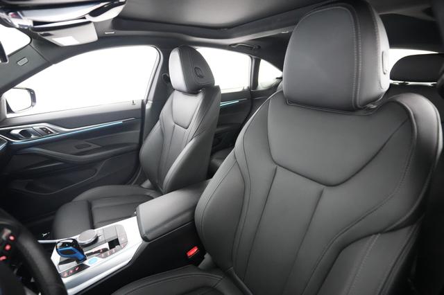2023 BMW i4 — photo 3 of 23