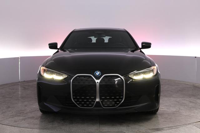 2023 BMW i4 — photo 9 of 23