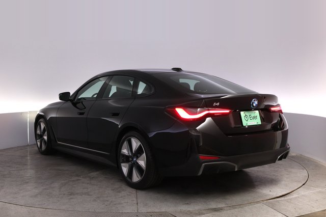 2023 BMW i4 — photo 13 of 23