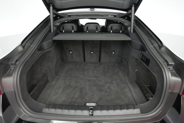 2023 BMW i4 — photo 6 of 23