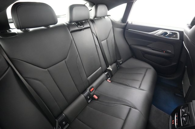 2023 BMW i4 — photo 4 of 23