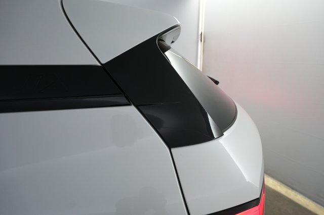 2024 BMW iX — photo 23 of 26