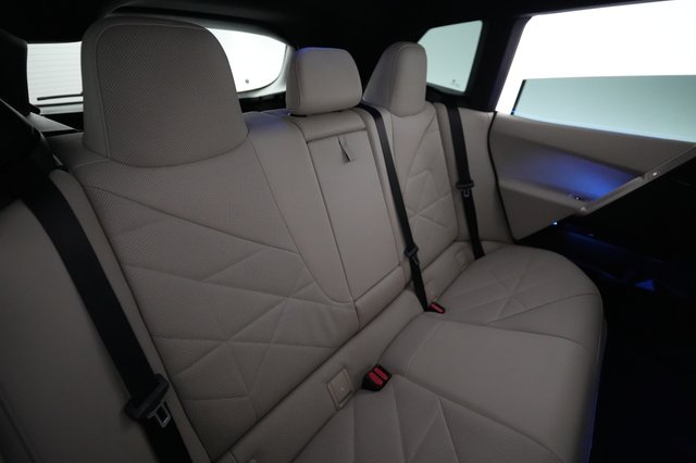 2024 BMW iX — photo 4 of 26