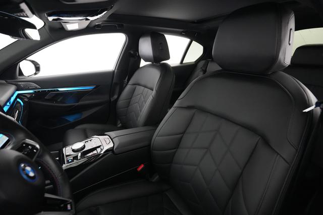 2024 BMW i5 — photo 3 of 23