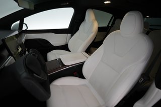 2022 Tesla Model X — photo 3 of 26
