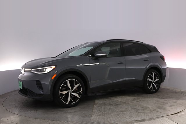 2023 Volkswagen ID.4 — photo 14 of 27