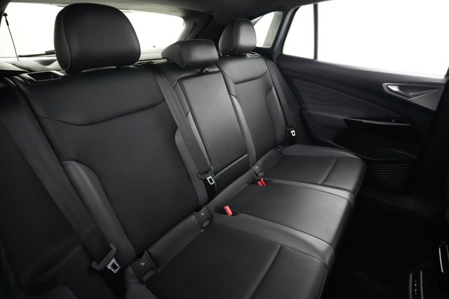 2023 Volkswagen ID.4 — photo 4 of 27