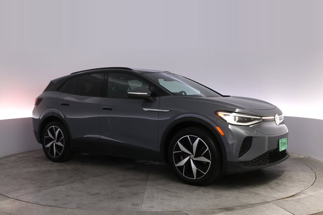 2023 Volkswagen ID.4 — photo 11 of 27