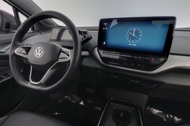 2023 Volkswagen ID.4 — photo 20 of 27