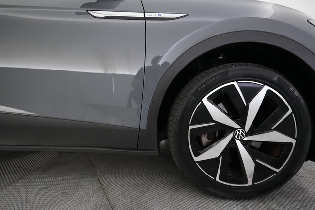 2023 Volkswagen ID.4 — photo 24 of 27
