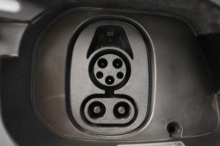 2023 Volkswagen ID.4 — photo 8 of 27