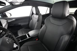 2023 Volkswagen ID.4 — photo 3 of 27