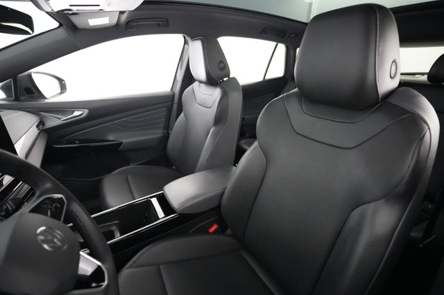2023 Volkswagen ID.4 — photo 3 of 27