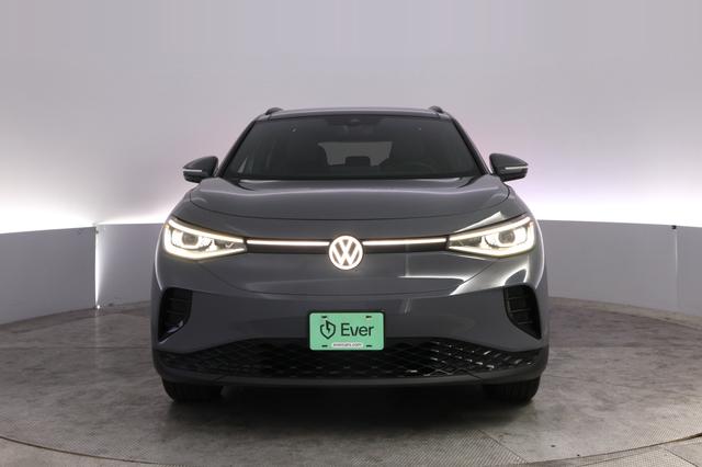 2023 Volkswagen ID.4 — photo 9 of 27