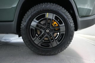 2023 Rivian R1S — photo 7 of 27