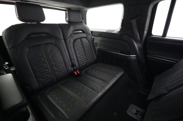 2023 Rivian R1S — photo 21 of 27