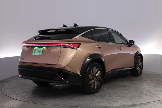 2023 Nissan Ariya — photo 2 of 28