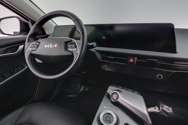 2023 Kia EV6 — photo 20 of 28