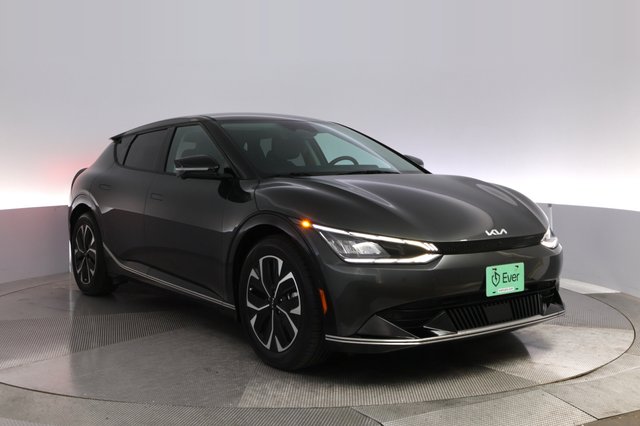 2023 Kia EV6 — photo 10 of 28
