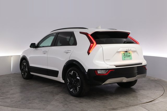 2023 Kia Niro EV — photo 13 of 24