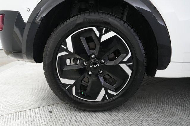 2023 Kia Niro EV — photo 17 of 24