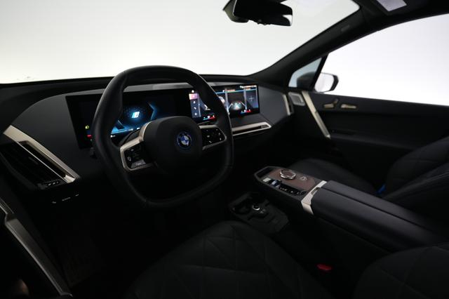 2023 BMW iX — photo 3 of 21