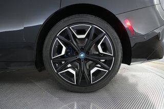 2023 BMW iX — photo 7 of 23
