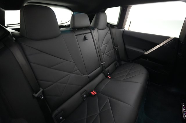 2023 BMW iX — photo 4 of 23