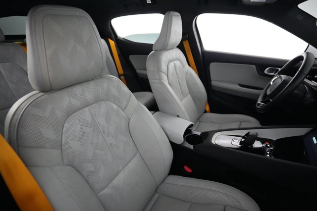2023 Polestar 2 — photo 18 of 24