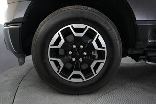 2023 Ford F-150 Lightning — photo 9 of 19